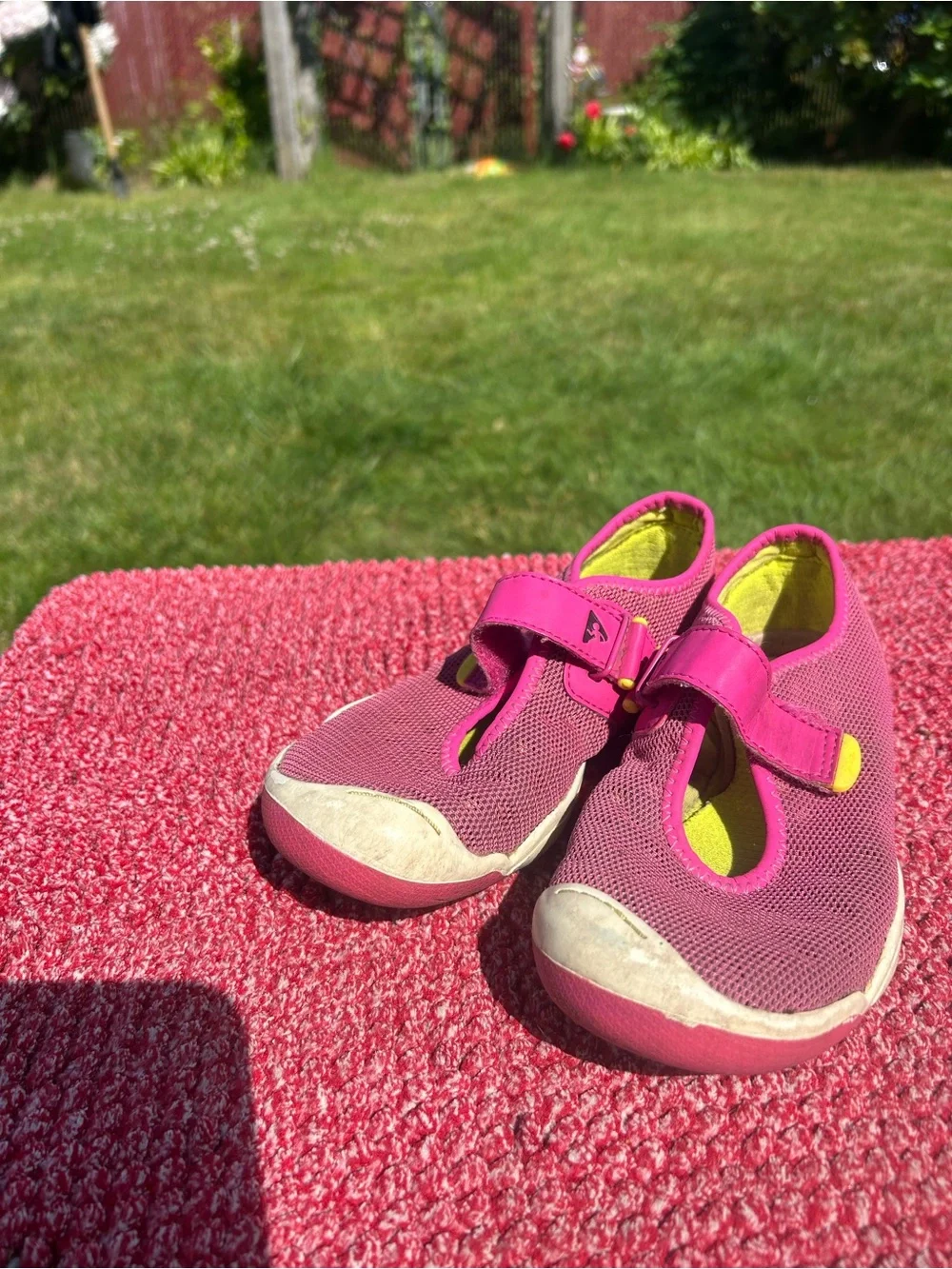 Plae Girls Elise Electric Fuchsia Sneakers Knit Pink Slip On  Shoes Size 13.5